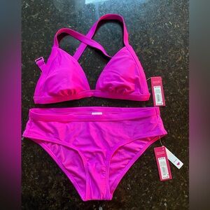 NWT Women’s fuchsia bikini